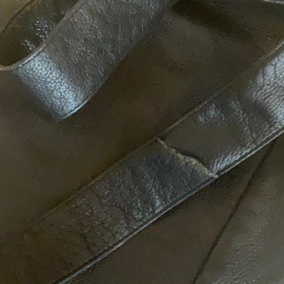 The Sak black leather sling bag - Picture 3 of 3